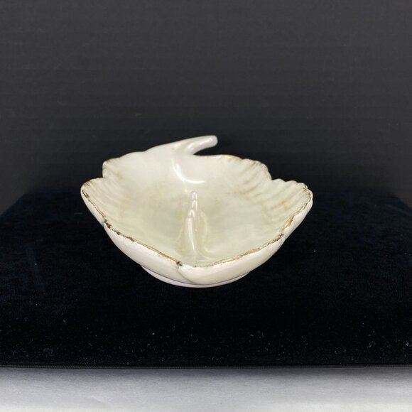 Vintage Mid Century California Pottery Leaf Shape Ashtray White - Picture 5 of 12